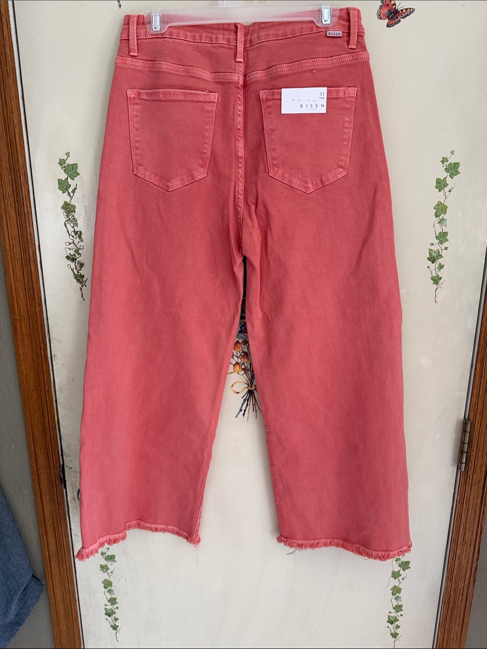 Risen Cropped Wide-Leg Jeans in Peach Blossom - Picture 4 of 7